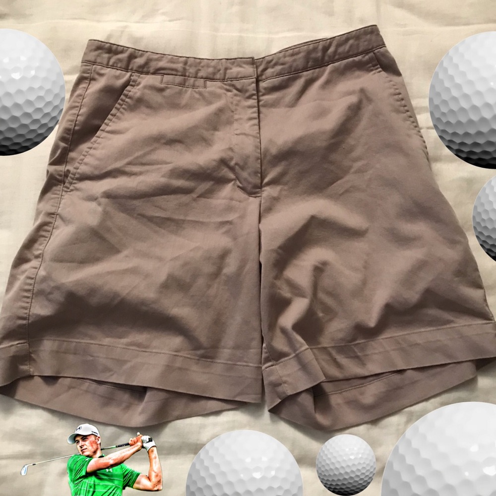 Nike Golf men’s medium khaki shorts